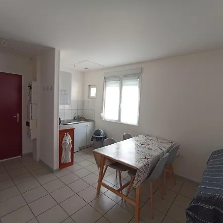 Lejlighed Joli Spacieux Au Rez De Chaussee *