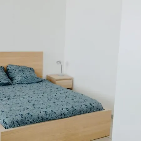 아파트 Joli Spacieux Au Rez De Chaussee