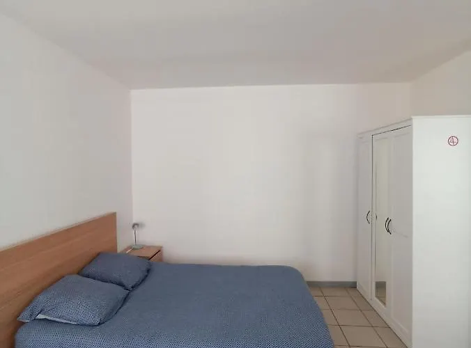 Joli Spacieux Au Rez De Chaussée Appartamento *